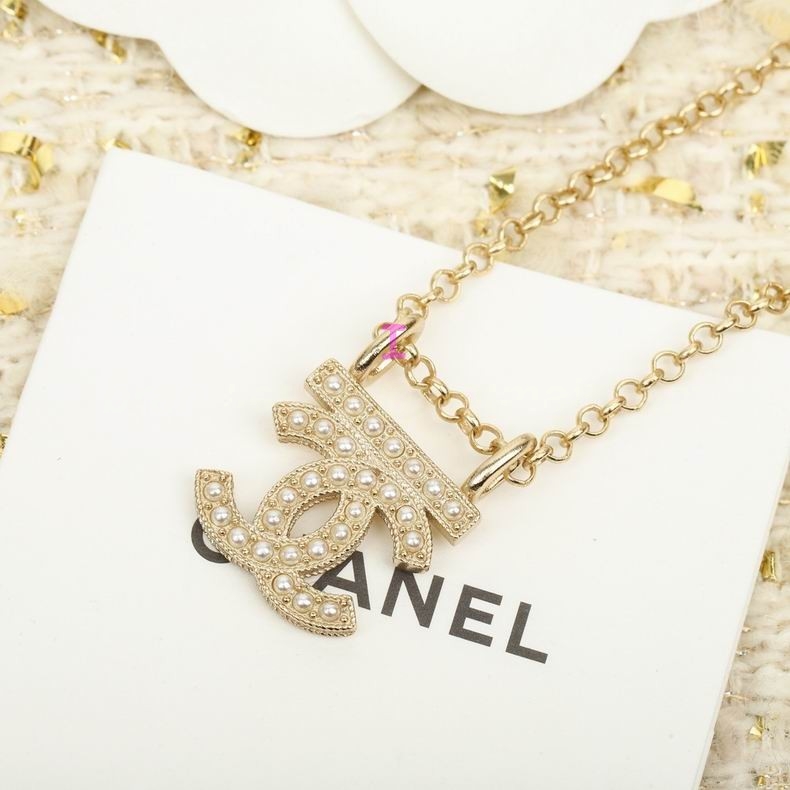 Chanel Necklaces 451